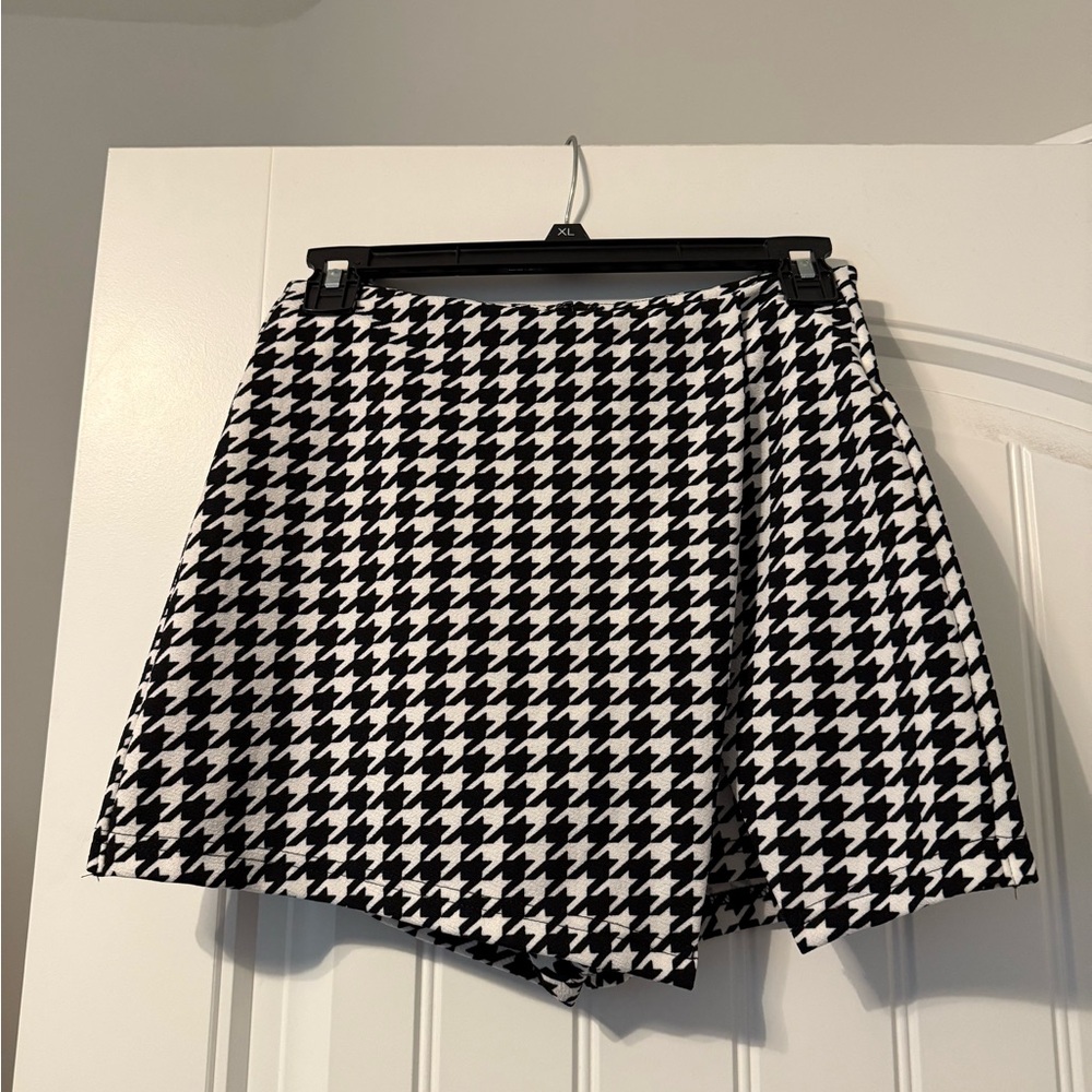 SHEIN Houndstooth Asymmetrical Skirt